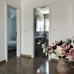 Dora *