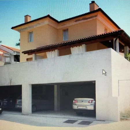 Holiday home Dora *