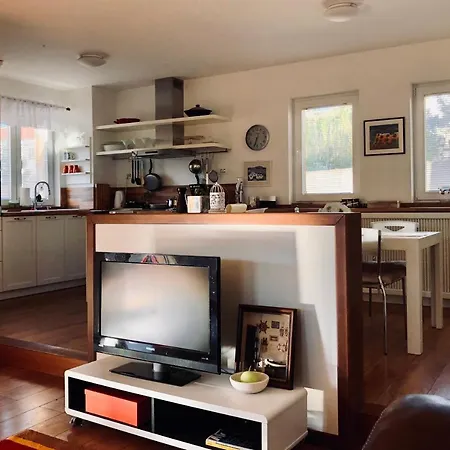 Dora - Mediterranean Family House For 9 With Private Garden, Bbq, Sea View And Private Parking For 4 Cars Vikendica